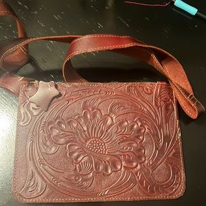 Dark brown , crossbody ,leather.